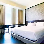 Tropicana The Residences Klcc By Luxury Suites